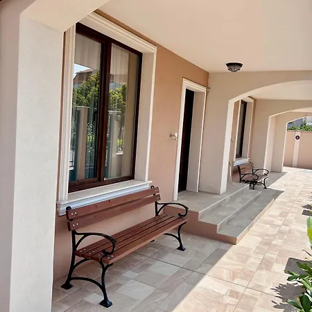 Bella Deluxe דירה *