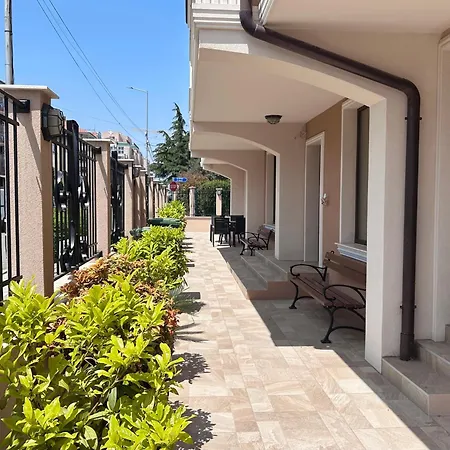 Bella Deluxe רבדה